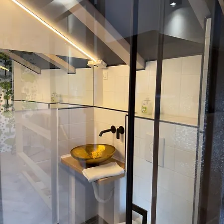 Cres,la Scala,1 Bedroom Cres